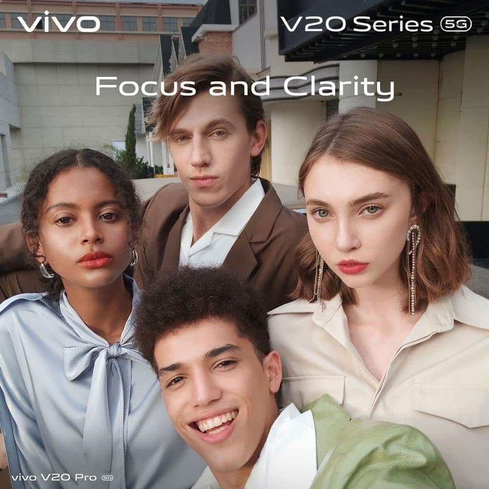 vivo V20 for professional selfie