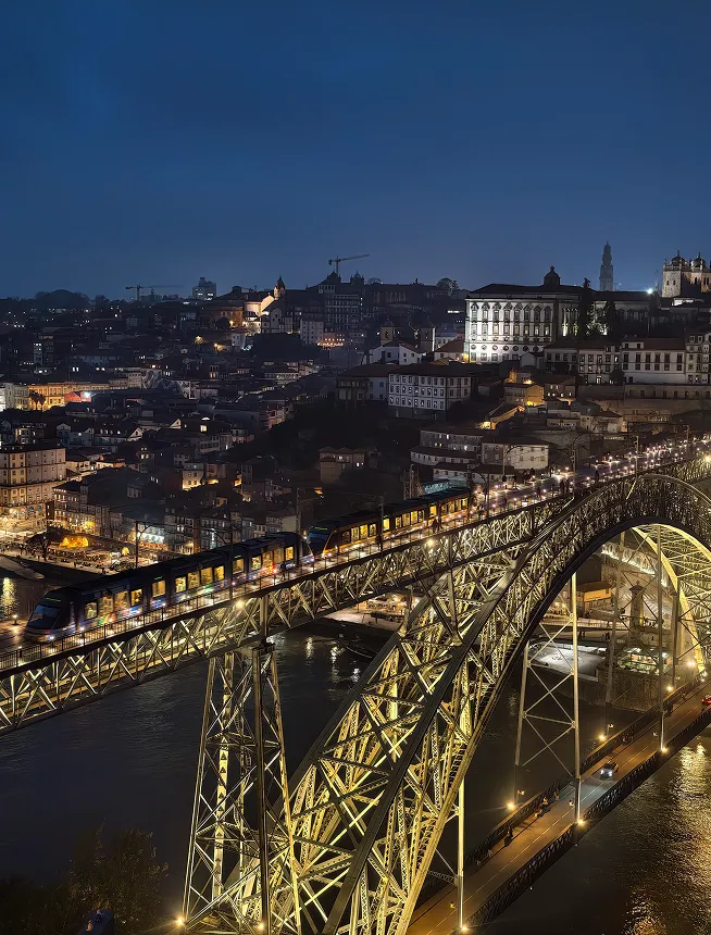 landscape-photo-taken-by-vivo-x300-ultra-using-night-landscape-function.png