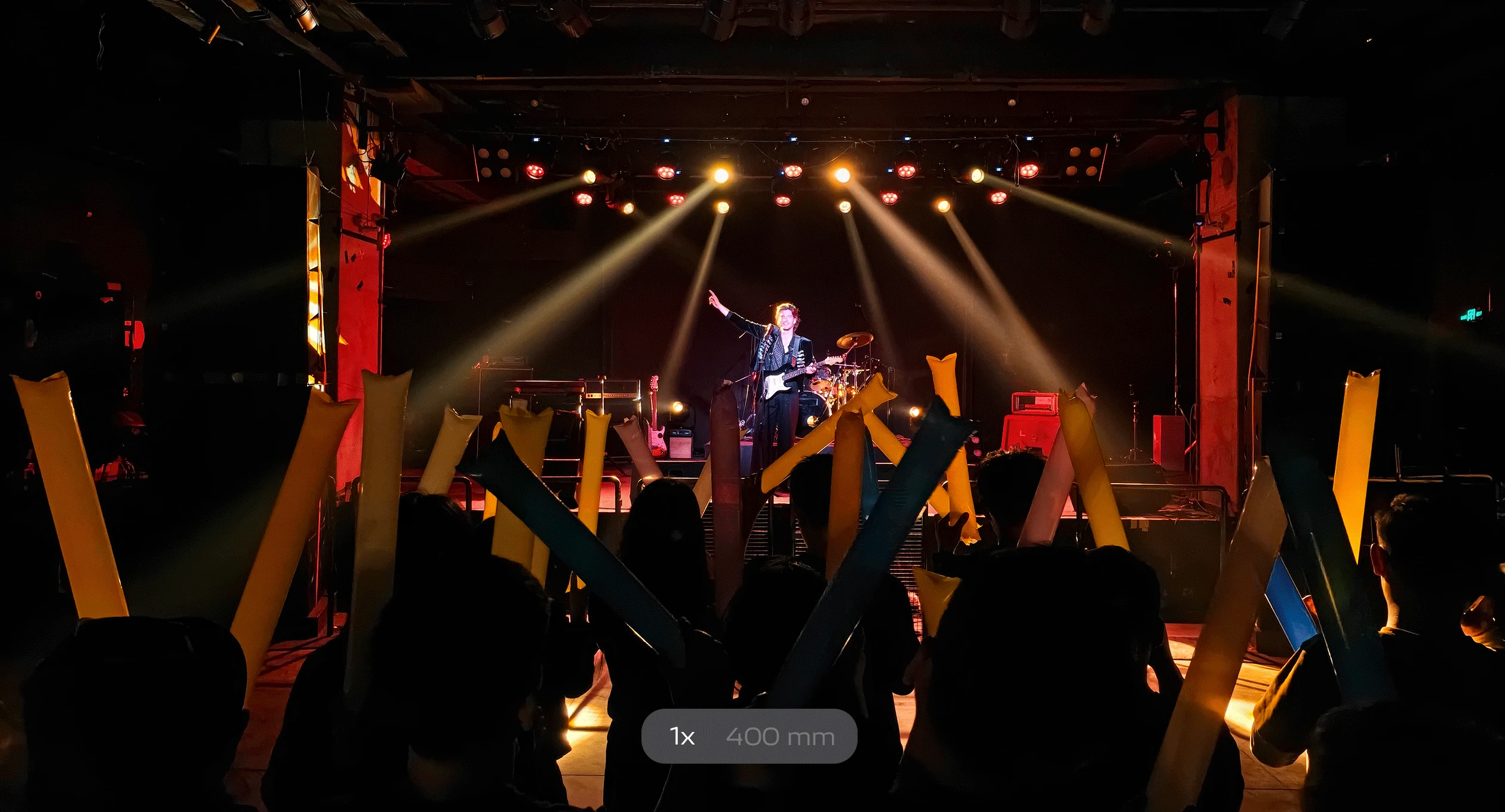 stage-mode-photo-shot-at-1x-zoom-by-vivo-x300-fe-without-telephoto-extender--