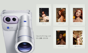 Compact flagship-vivo X300 Ultra-1