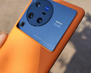 vivoX80