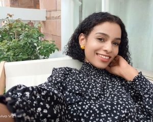 vivo V21 5G Review